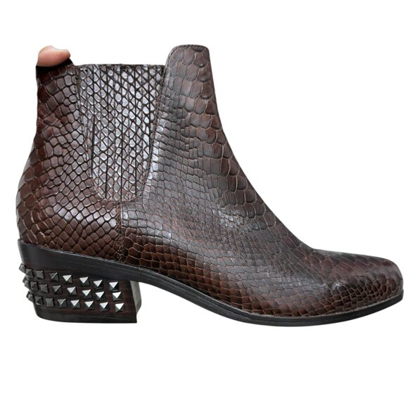 VTG Donald J Pliner Milann python leather Chelsea ankle boots women's size 7.5 - Picture 2 of 10